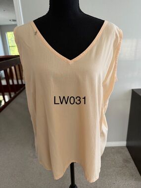 Women's V-Neck Sleeveless Blouse - Cream